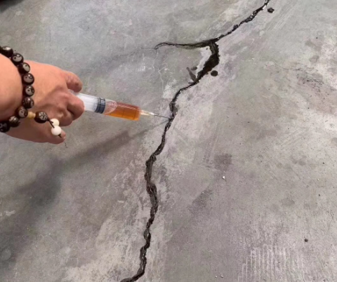 海城混凝土裂缝修补技术详解​