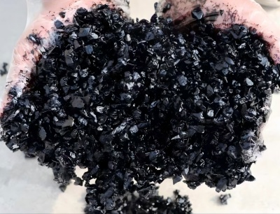 海城沥青冷补料（沥青砂）的优势特点与施工流程解析